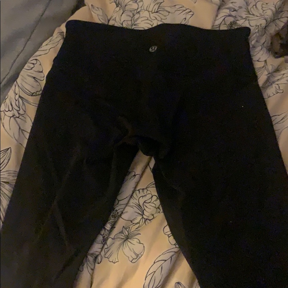 Lululemon black leggings
